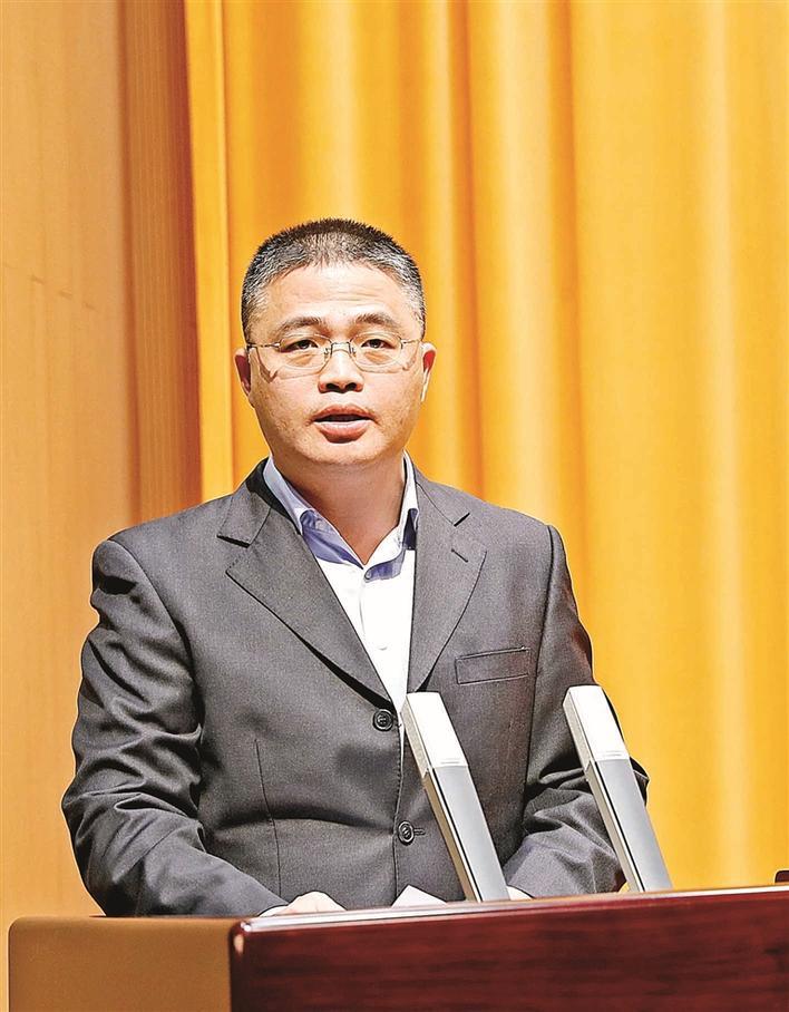 2025精准资料免费提供最新版,精选解析、落实与策略